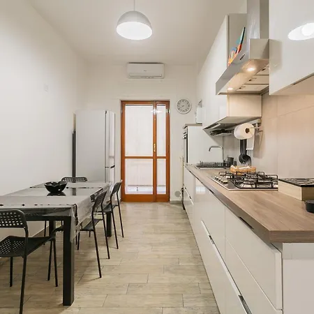 Petershouse * Bari