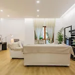 Petershouse Bari