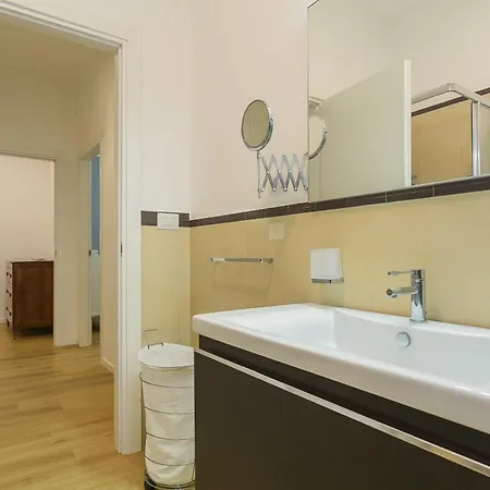 Petershouse * Bari
