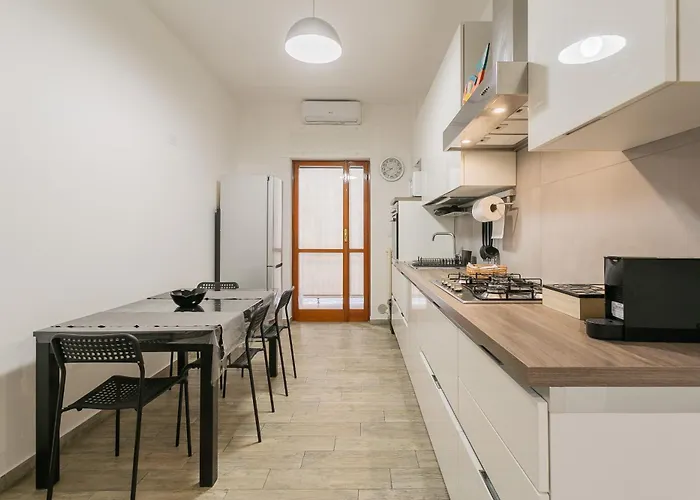 Petershouse * باري