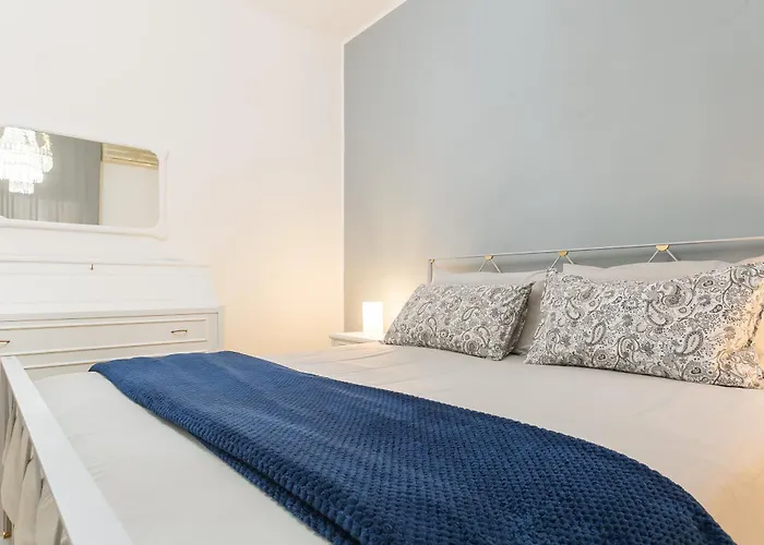 Petershouse شقة *